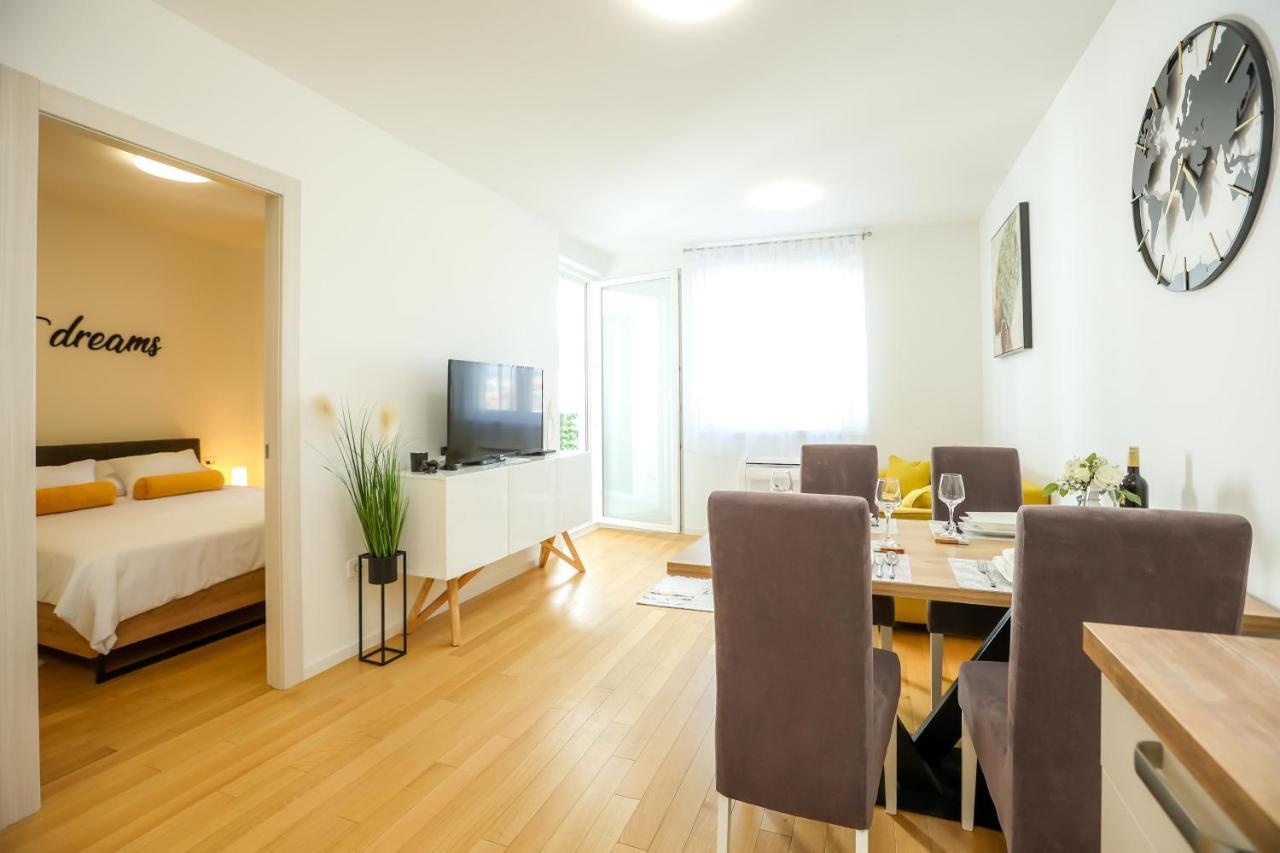 Apartment Margarita Zadar Bagian luar foto